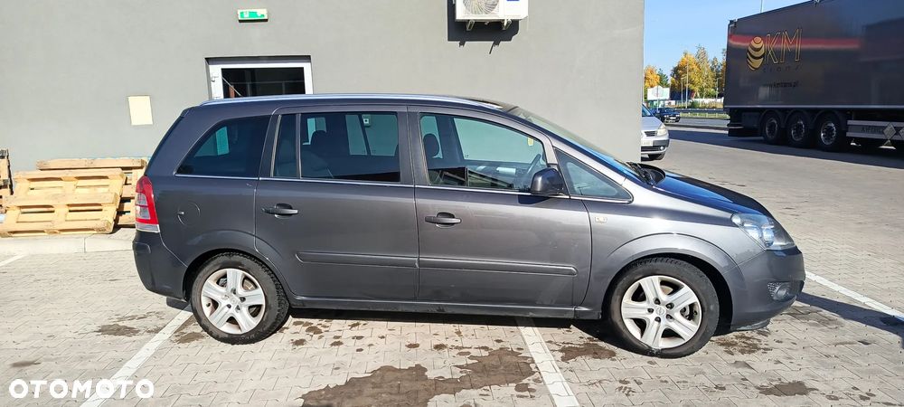 Opel Zafira - 36