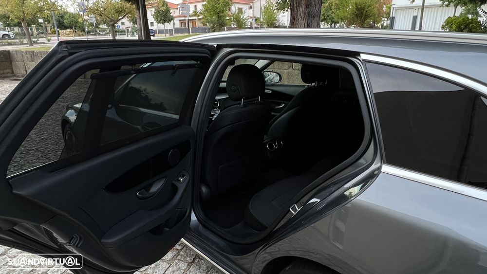 Mercedes-Benz C 300 - 11