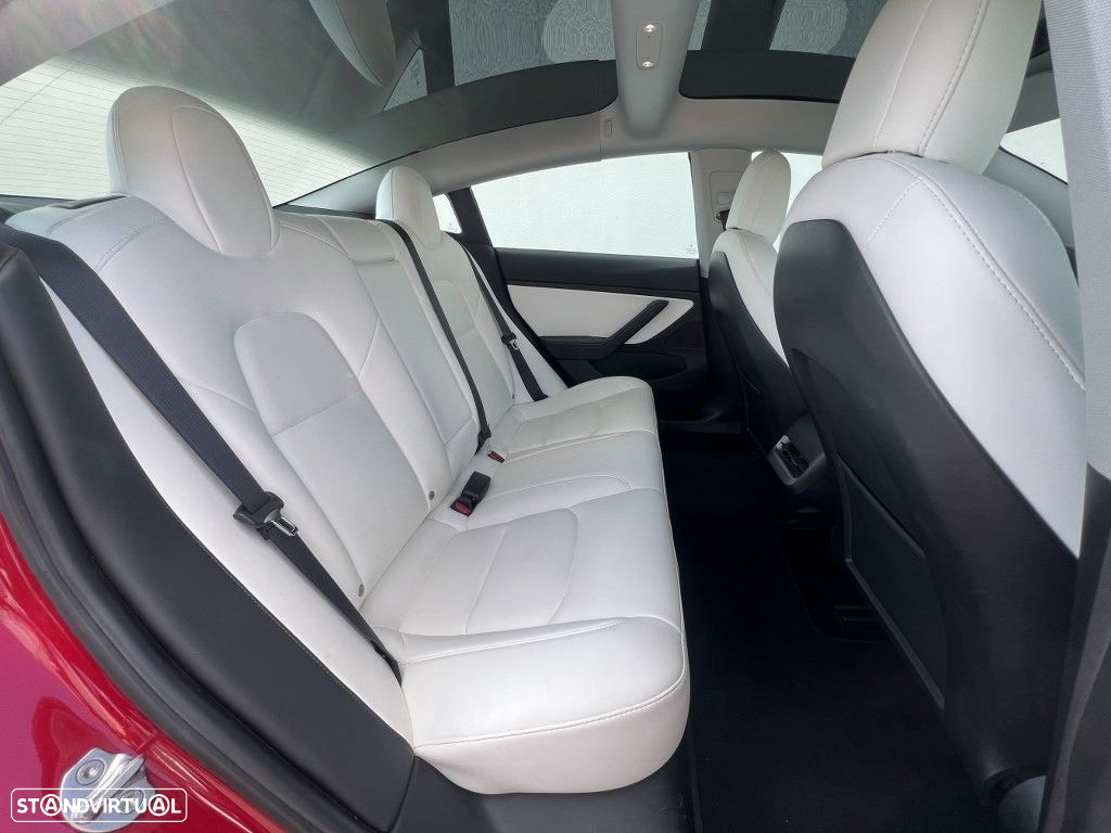 Tesla Model 3 Long Range Tração Traseira - 23