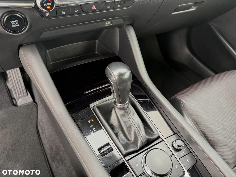 Mazda 3 - 7