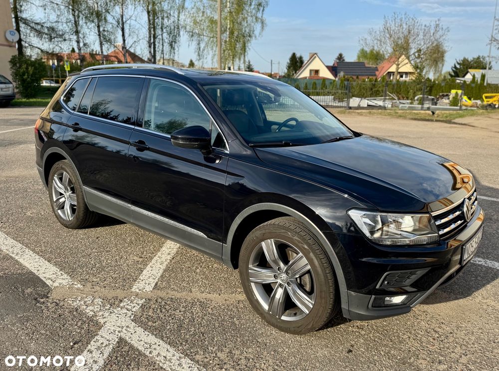 Volkswagen Tiguan - 1