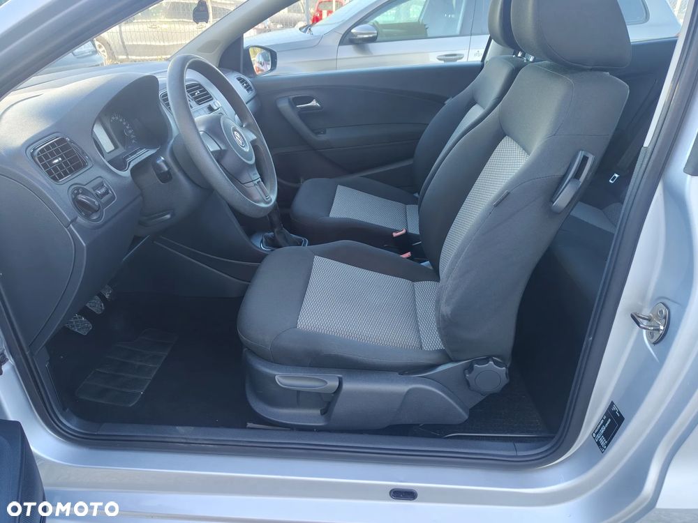 Volkswagen Polo - 11