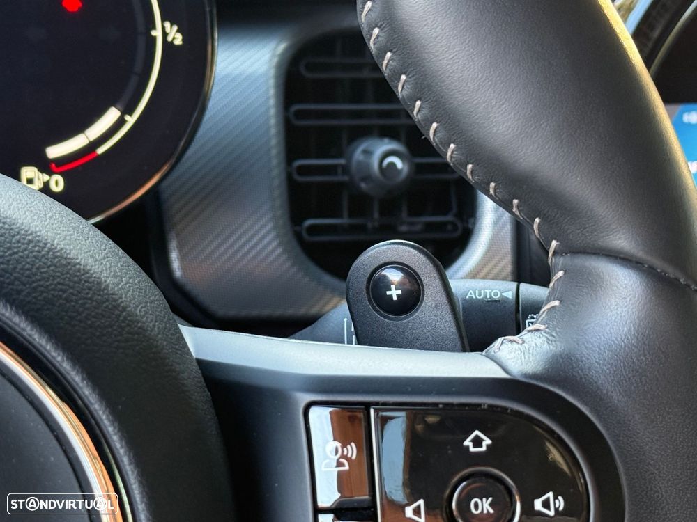MINI 5 Portas Cooper S Premium JCW Auto - 39