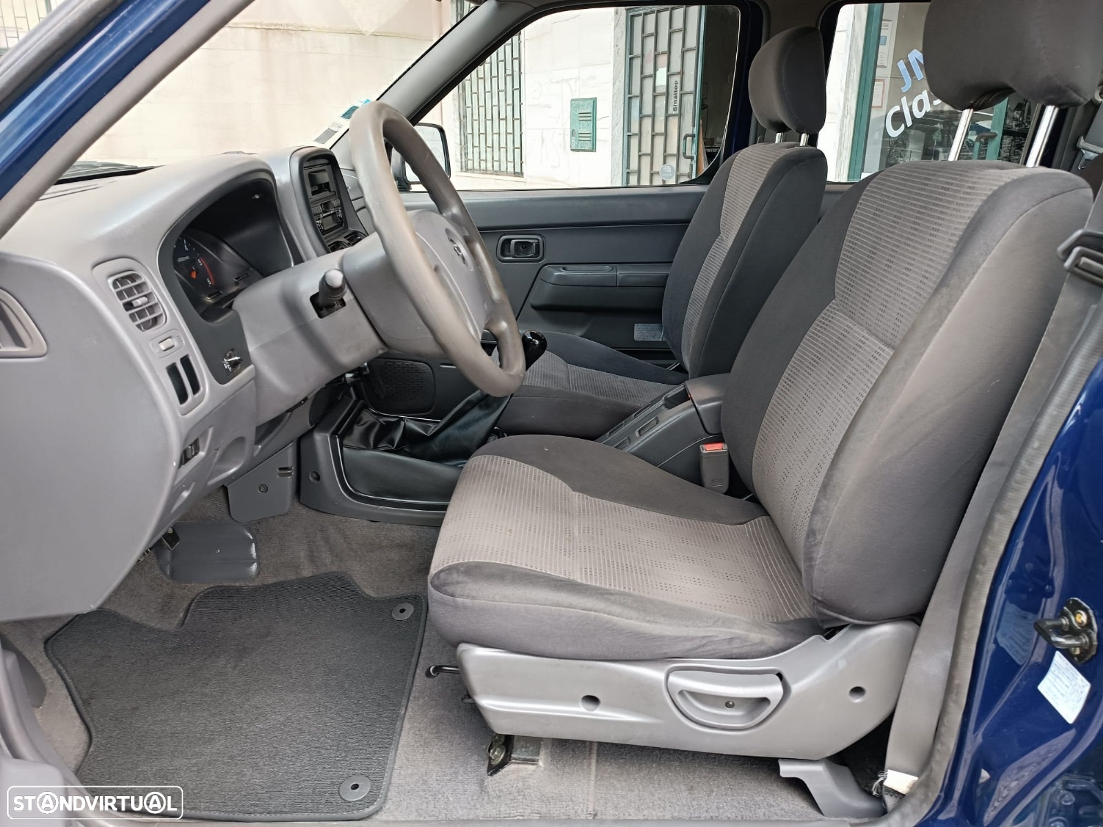Nissan Pick Up - 14