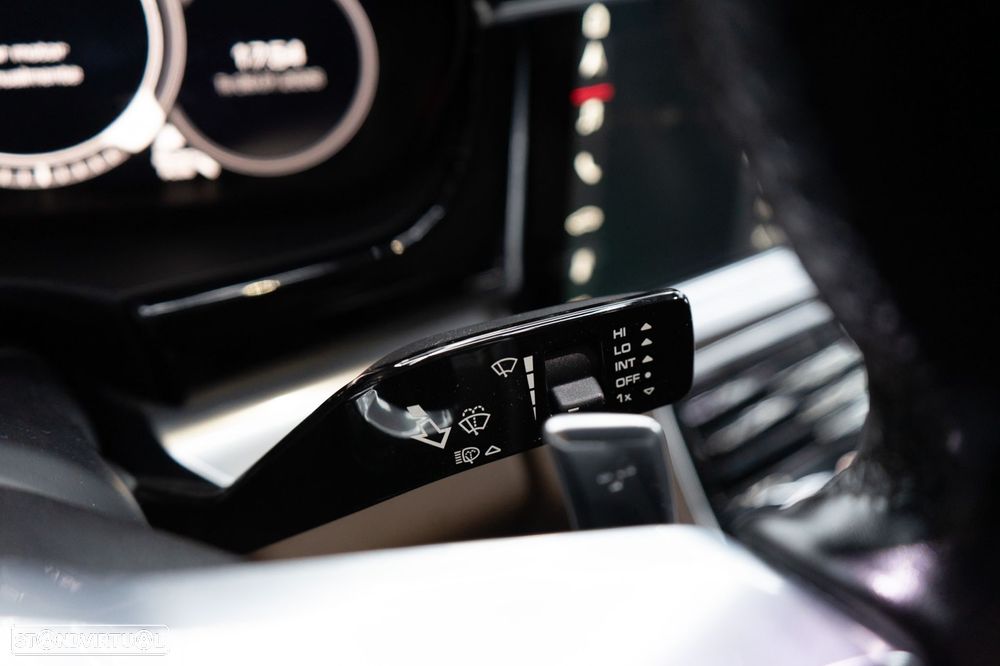 Porsche Panamera 4 E-Hybrid - 48