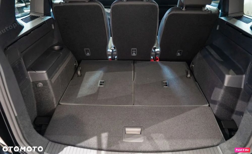 Volkswagen Touran - 22