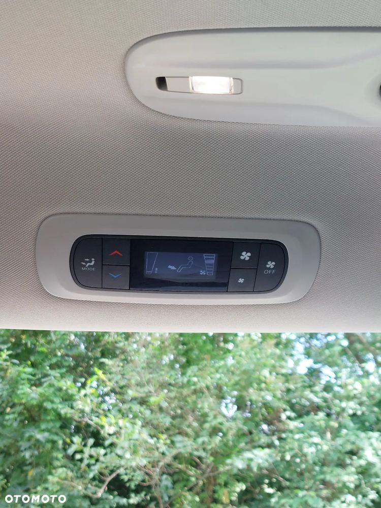 Chrysler Pacifica - 31