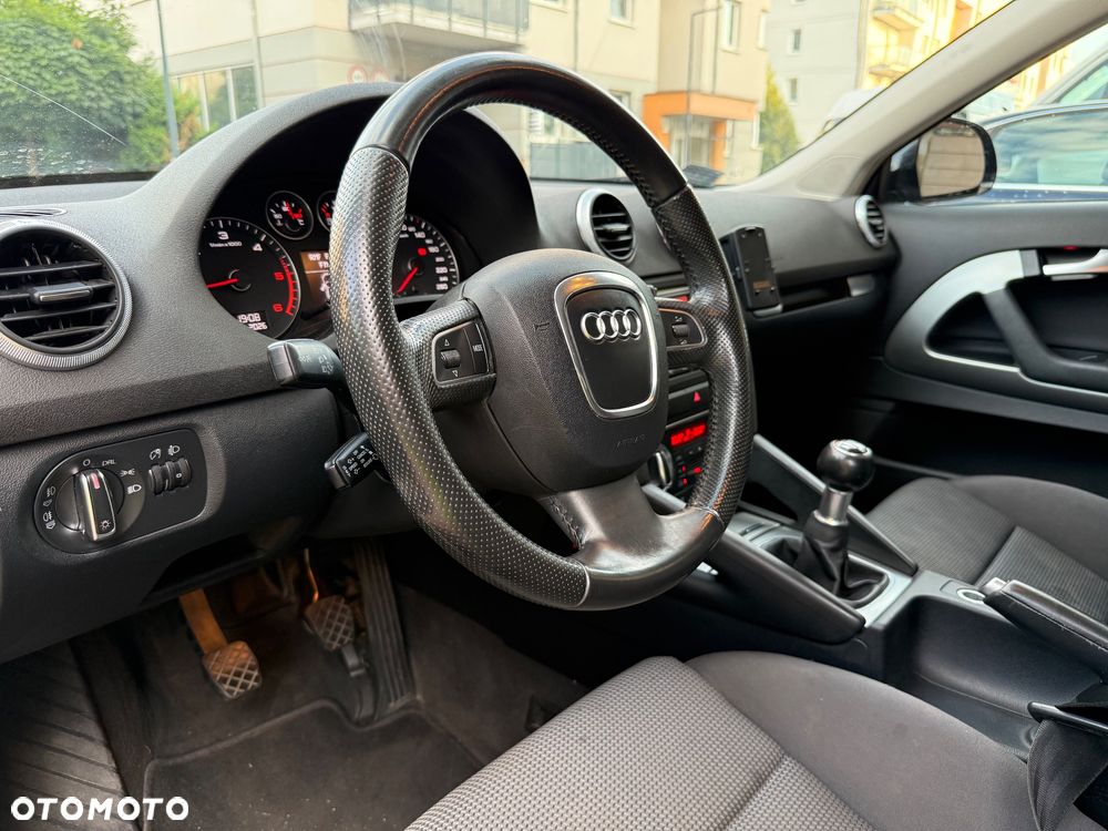 Audi A3 3-drzwiowe 2.0 TDI Attraction - 28