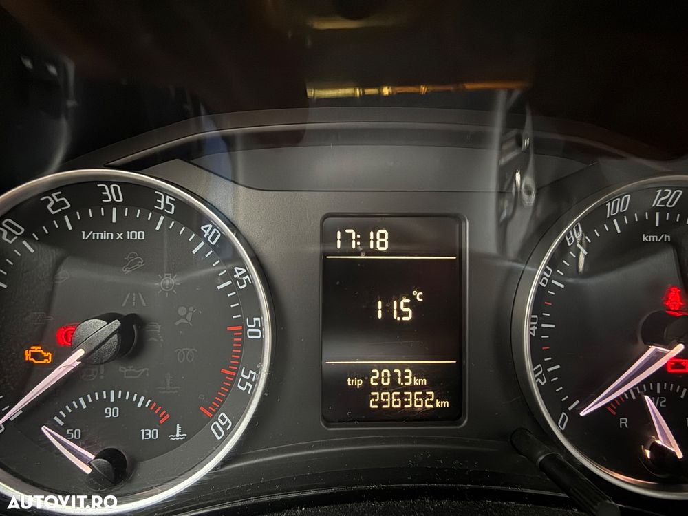 Skoda Octavia 1.6 TDI Ambiente - 8