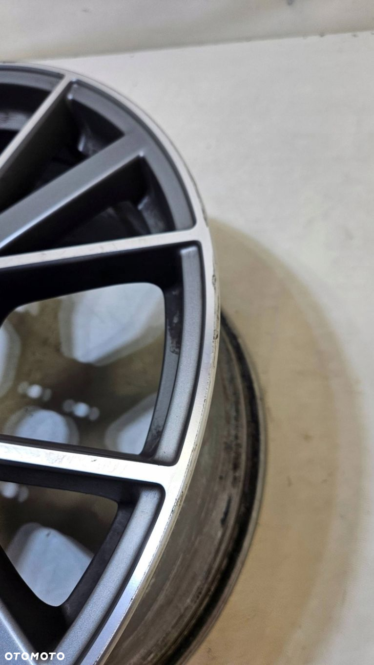 FELGA ALUMINIOWA AUDI Q7 Q8 10x22" ET26 4M061025AG - 12