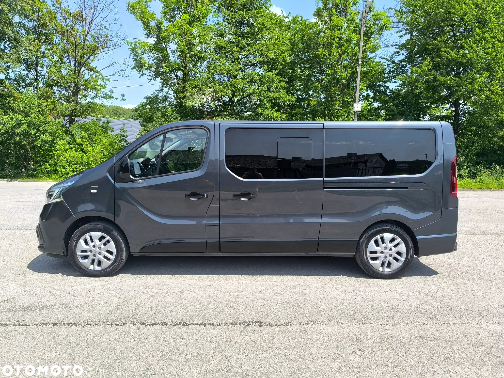Renault Trafic Grand SpaceClass 2.0 dCi - 2