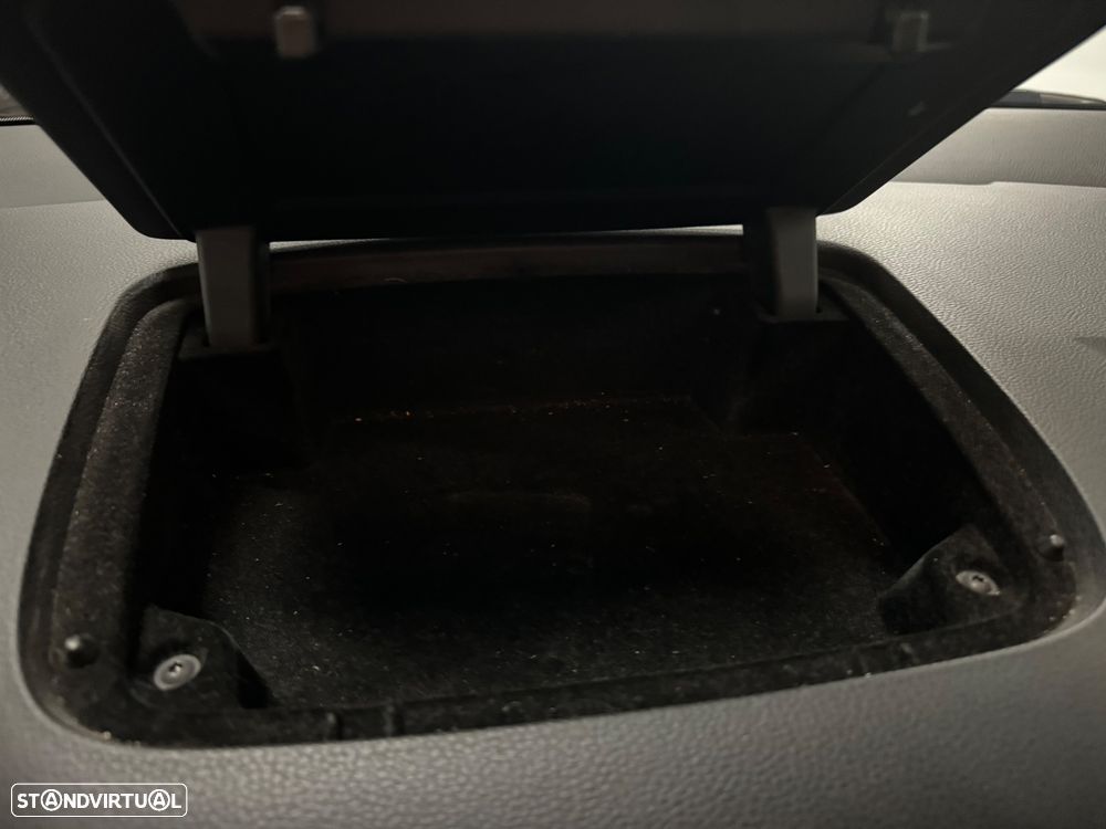 VW Sharan 2.0 TDI Blue Confortline - 21