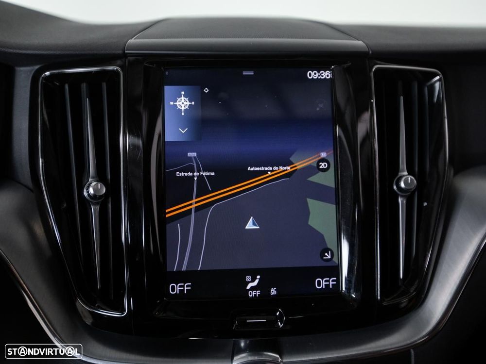 Volvo XC 60 2.0 T8 PHEV Momentum Plus AWD - 23