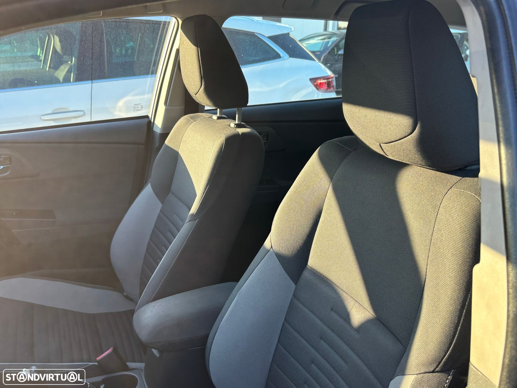Toyota Auris Touring Sports 1.4 D-4D Comfort - 5