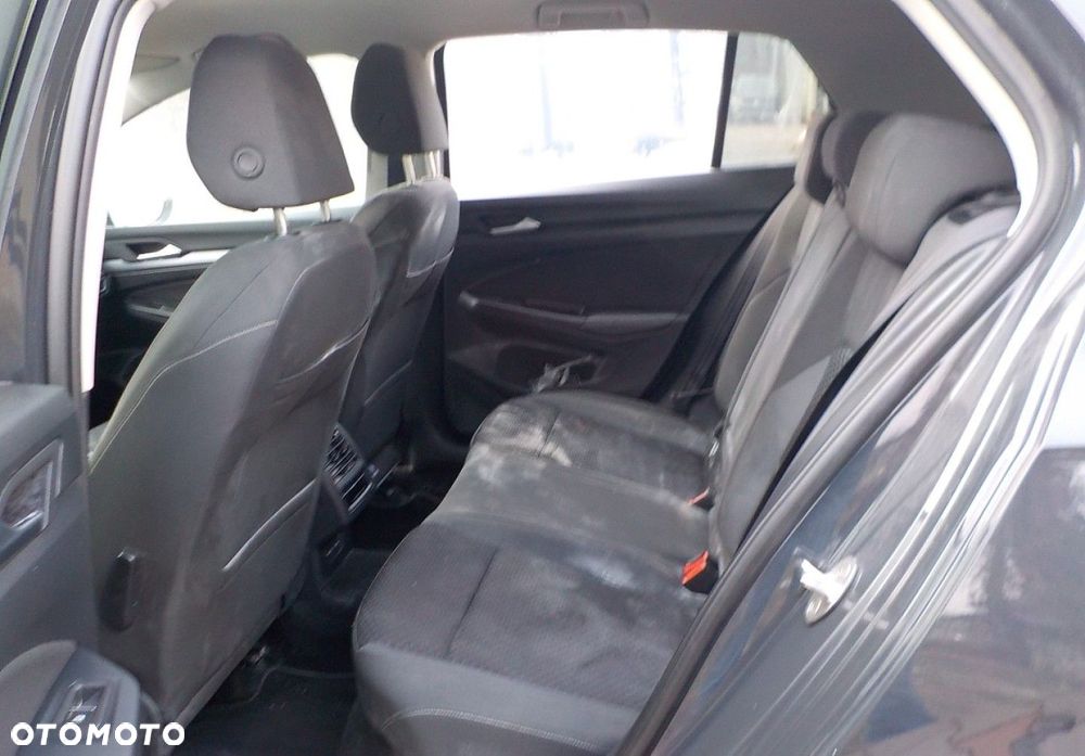 Volkswagen Golf - 23