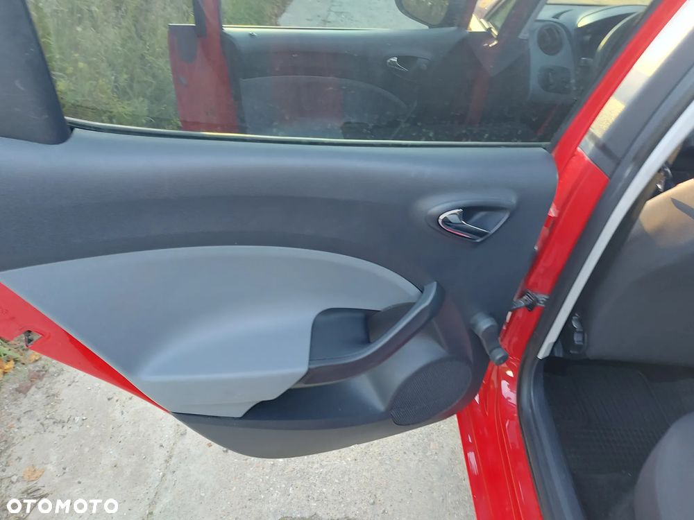 Seat Ibiza 1.6 16V Reference - 30