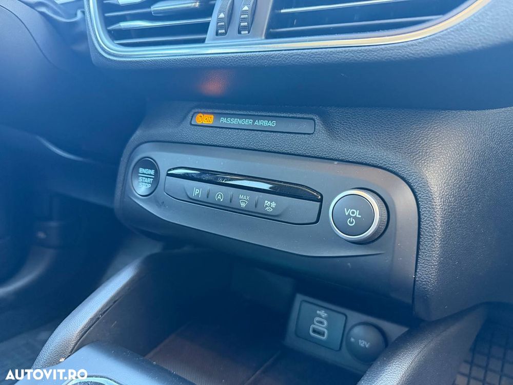 Ford Focus 1.0 EcoBoost Titanium - 19