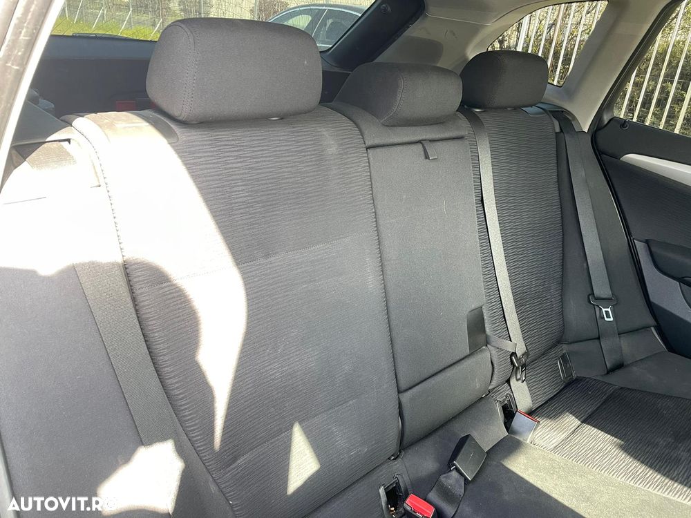 BMW X1 xDrive18d - 10