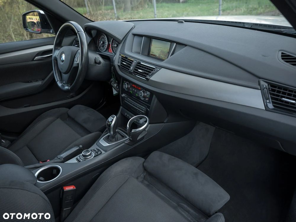 BMW X1 sDrive20d Sport Line - 30