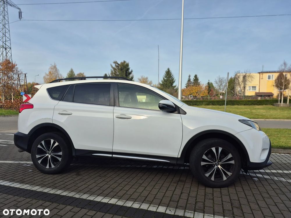 Toyota RAV4 2.0 D-4D Prestige - 8