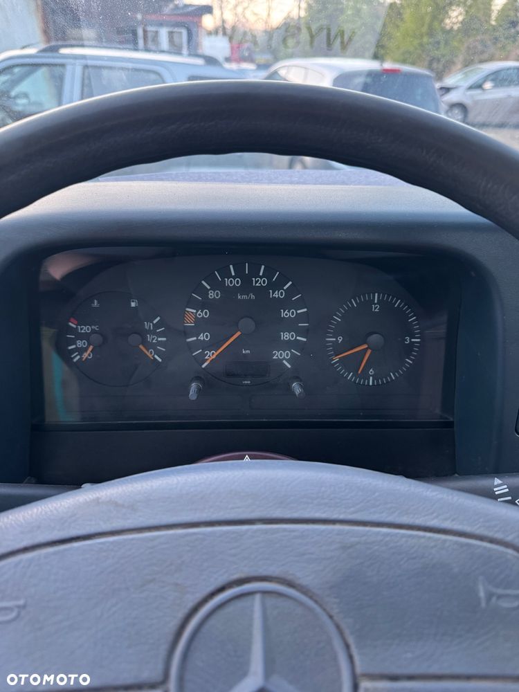 Mercedes-Benz Sprinter - 19