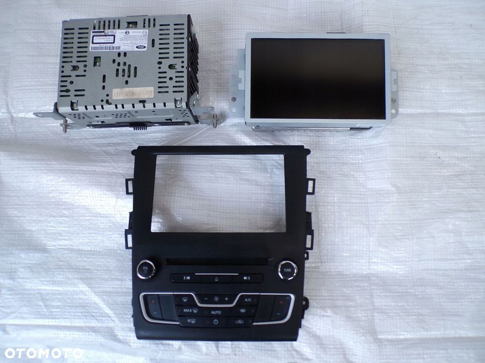 FORD MONDEO MK5 RADIO ODTWARZACZ DS7T-19C107-GN WYŚWIETLACZ PANEL KLIMY - 1