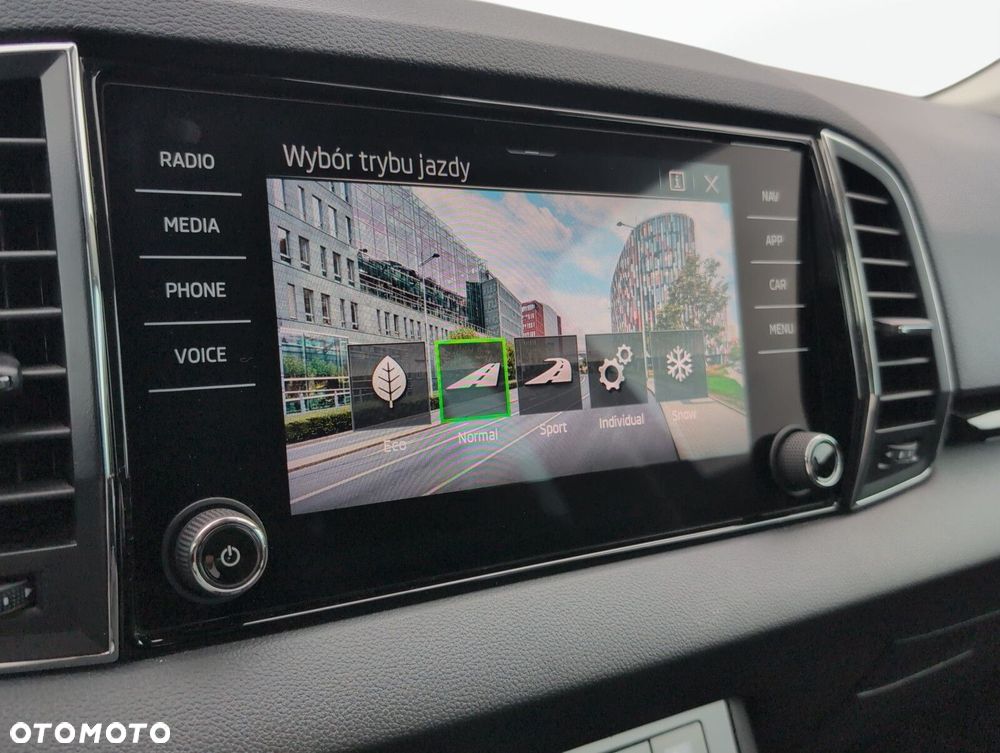 Skoda Karoq 2.0 TDI SCR 4x4 Style DSG - 33
