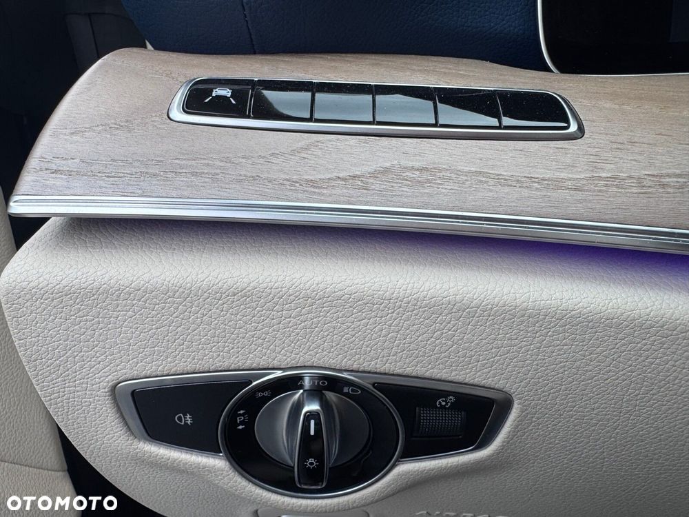 Mercedes-Benz Klasa E - 28