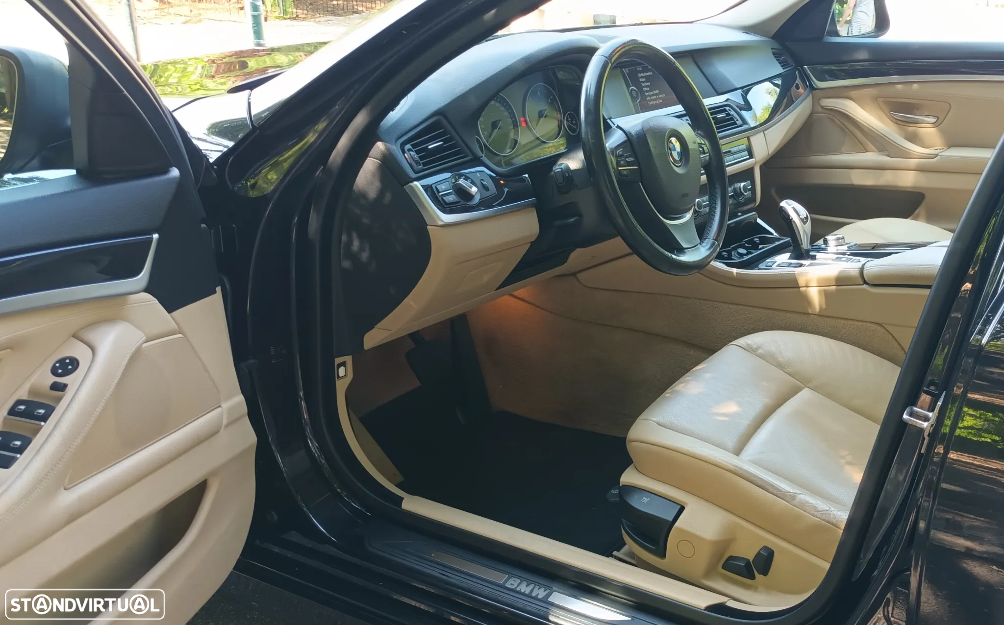 BMW 520 d Exclusive Auto 123g - 8