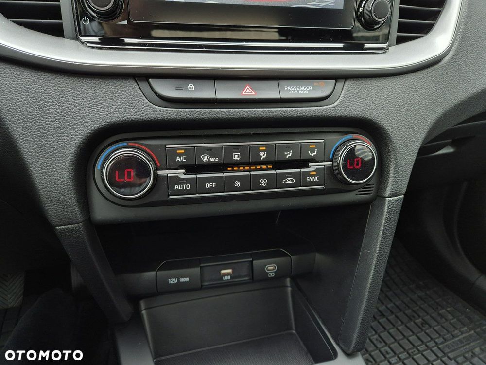 Kia XCeed 1.5 T-GDI M - 25