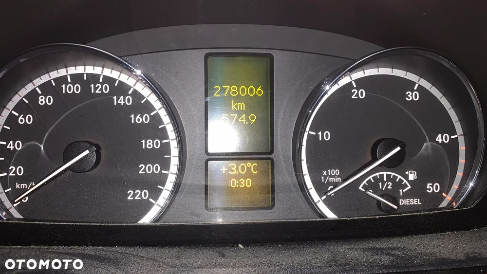 Mercedes-Benz Viano - 12