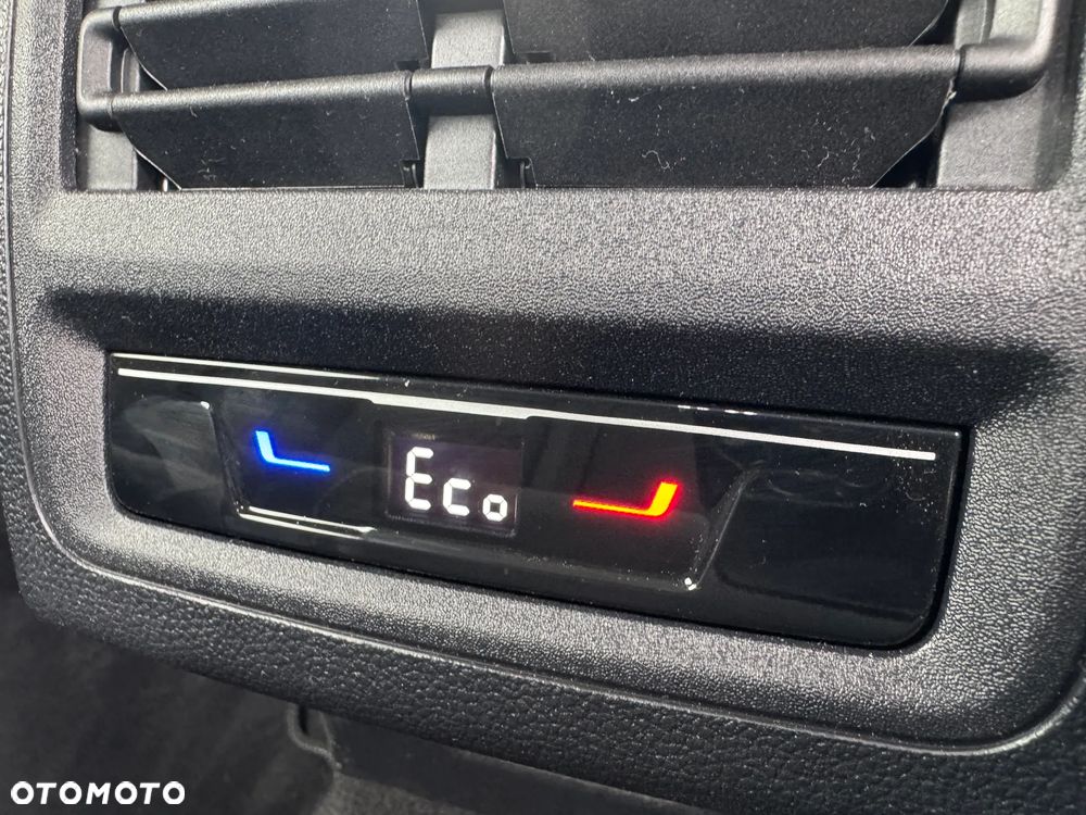 Volkswagen Golf 1.5 TSI EHybrid PHEV 150kW Life DSG - 15