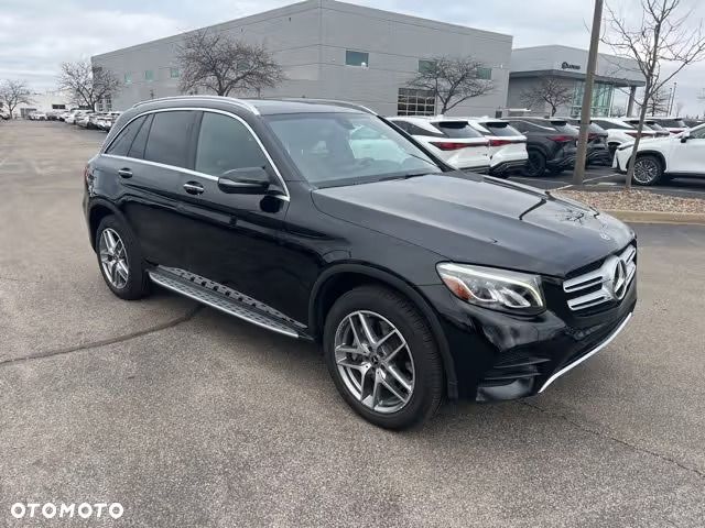 Mercedes-Benz GLC 300 4Matic 9G-TRONIC AMG Line - 2
