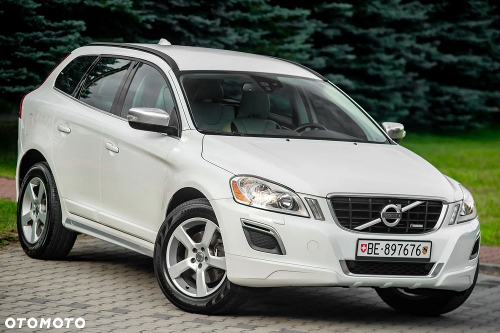 Volvo XC 60 D5 AWD Geartronic Momentum - 2