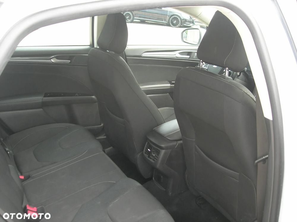 Ford Mondeo 2.0 Hybrid Trend - 19