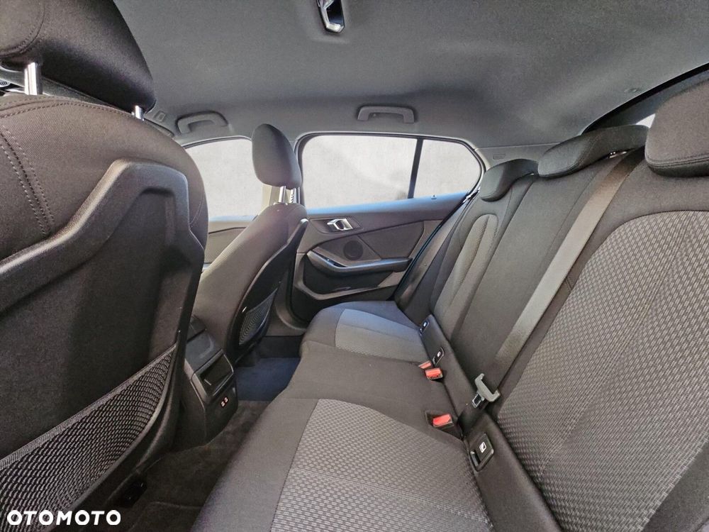 BMW Seria 1 118i Advantage - 21