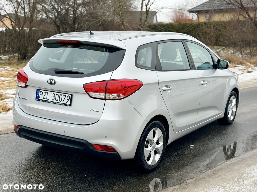 Kia Carens 1.7 CRDi 136 Dream Team Edition - 5