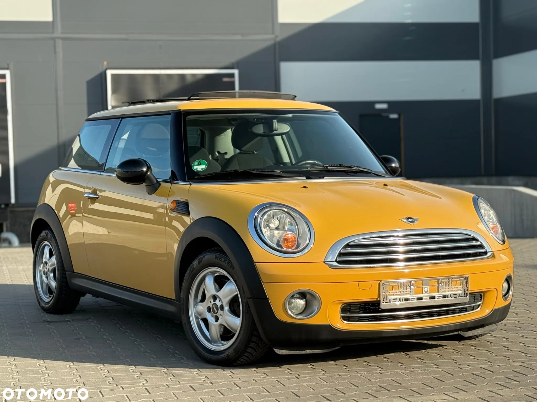 MINI ONE - 8