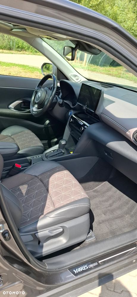 Toyota Yaris Cross Hybrid 1.5 Executive - 24