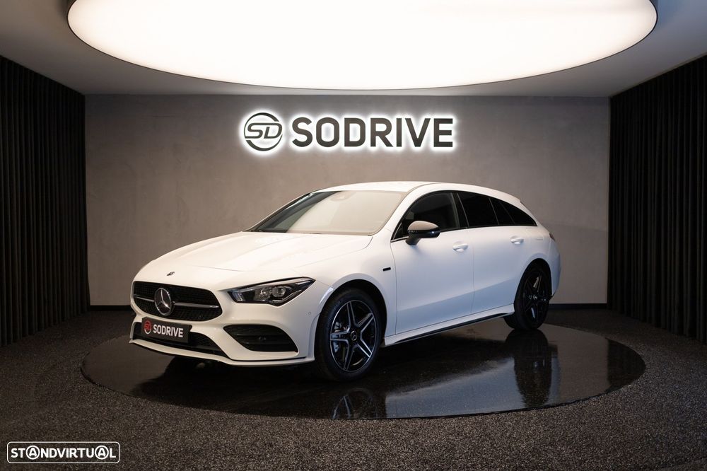 Mercedes-Benz CLA 250 e Shooting Brake AMG Line - 1