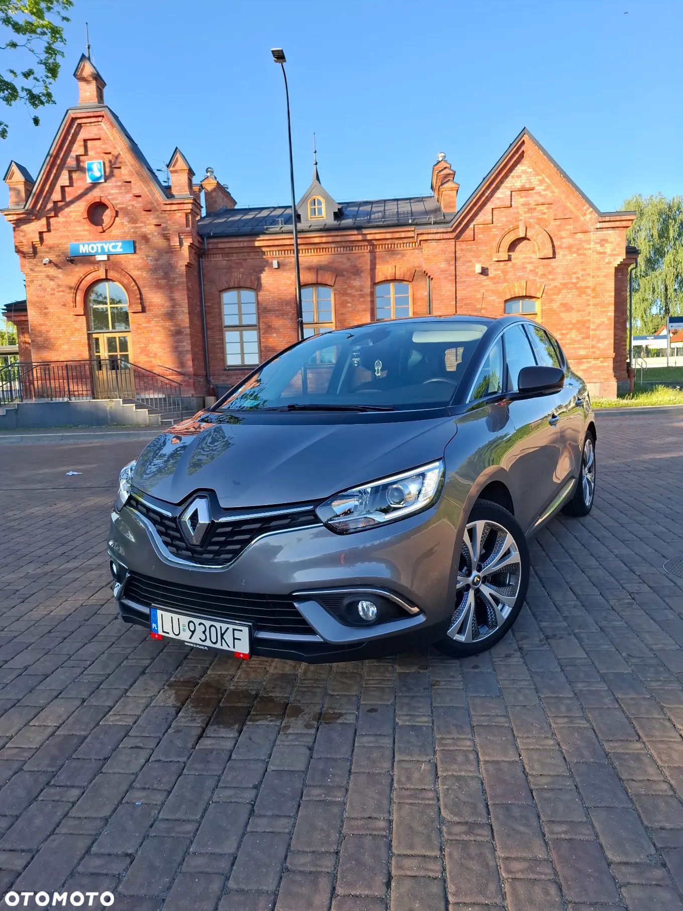 Renault Scenic 1.3 TCe FAP Intens - 1
