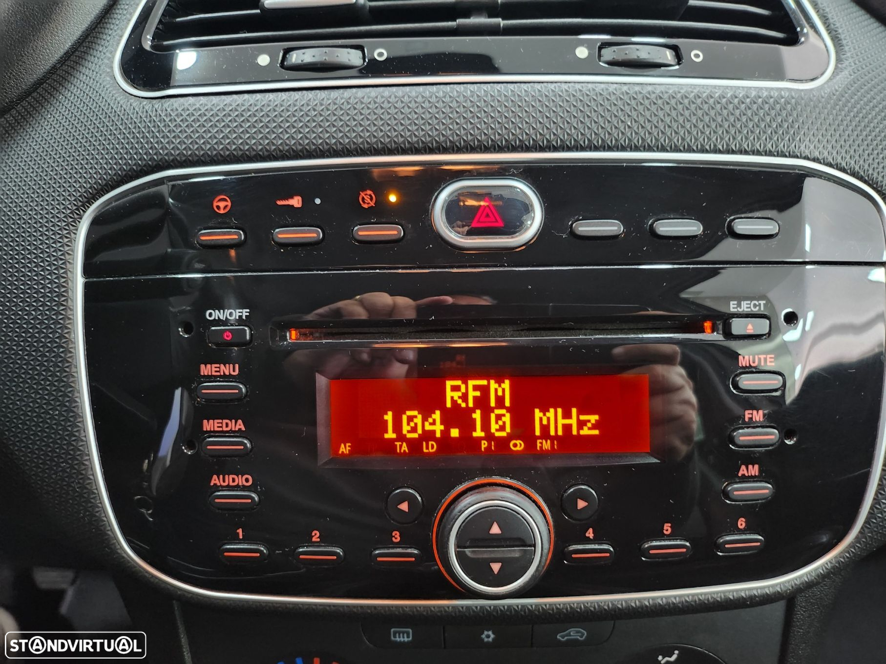 Fiat Punto 1.3 M-Jet Lounge S&S - 44