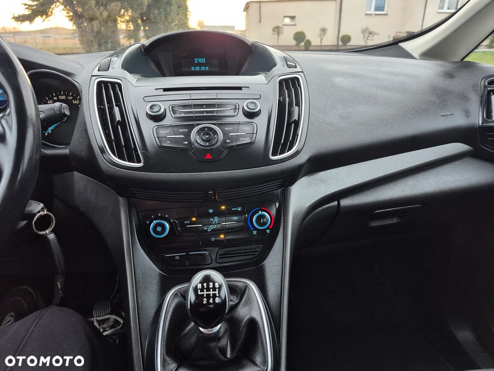 Ford Grand C-MAX - 26