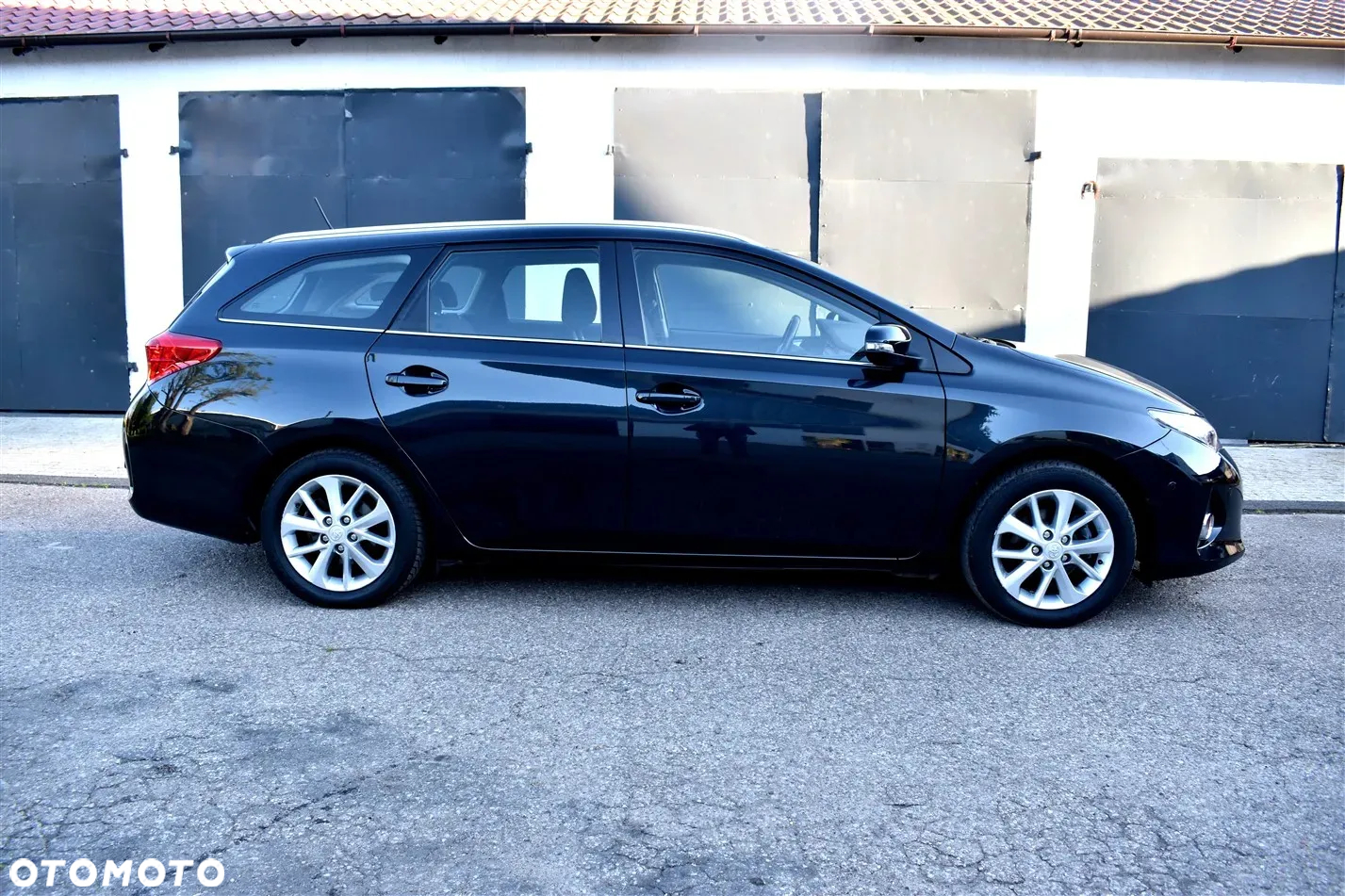 Toyota Auris 1.6 Sol - 4