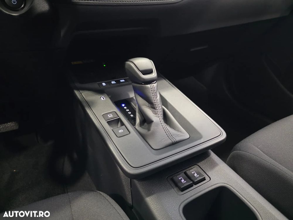 Toyota Corolla Cross - 16