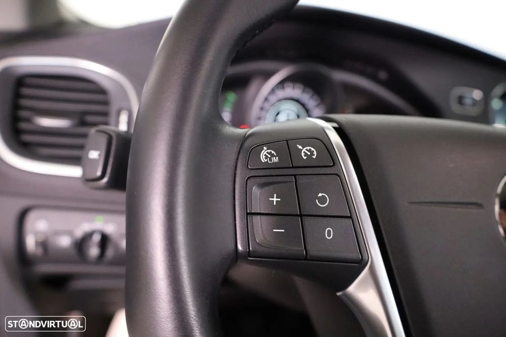 Volvo V40 2.0 D2 Momentum - 29
