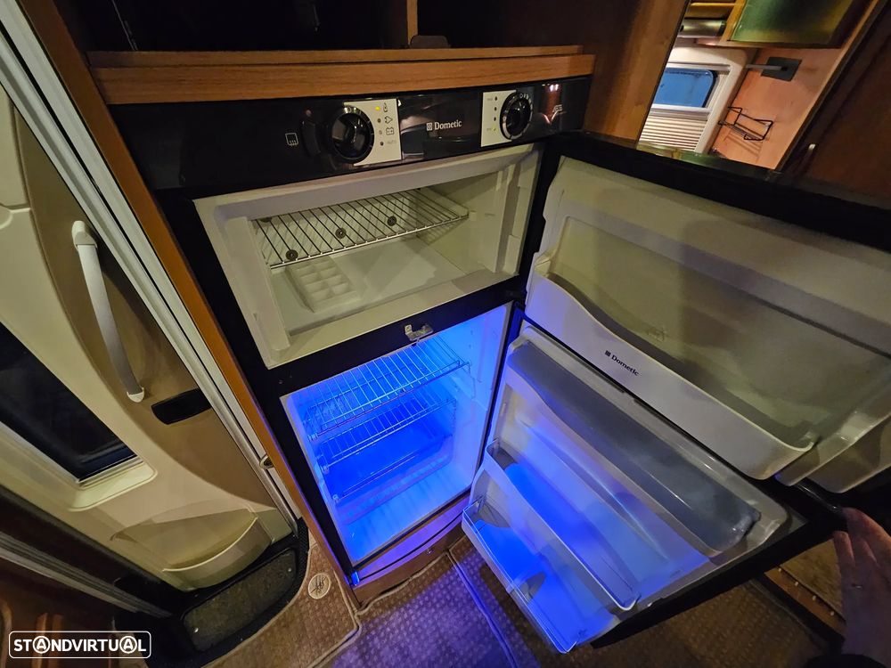 Rapido Le Randonneur 9083DF CHASSI AL-KO CAMA TRANSVERSAL + BASCULANTE - 44