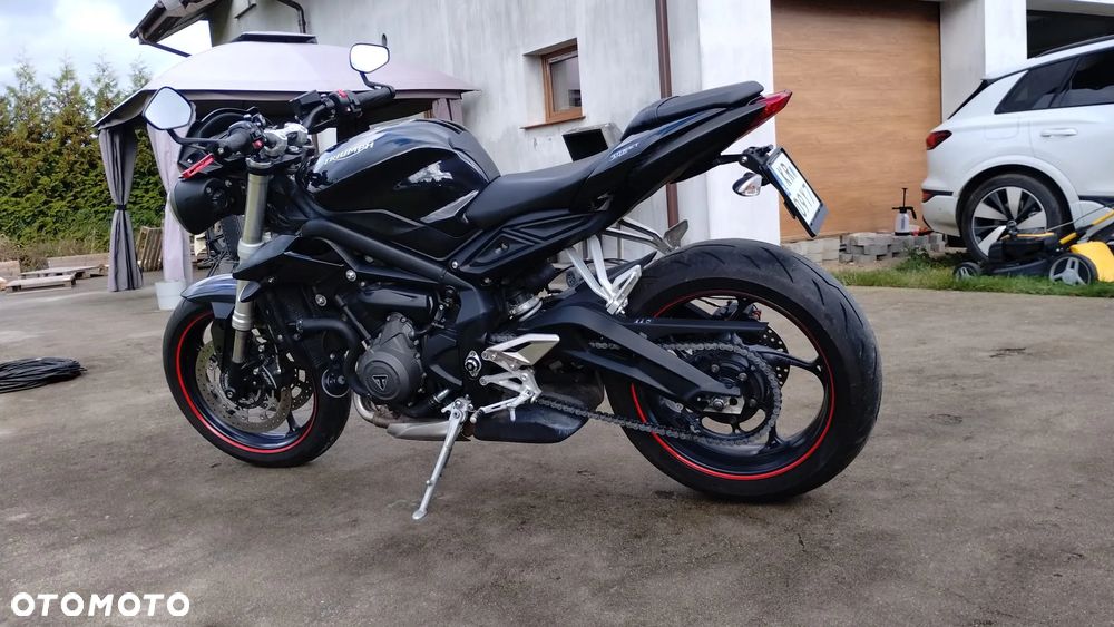 Triumph Street Triple - 10