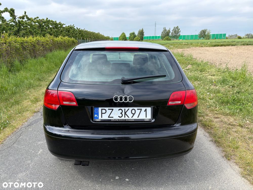 Audi A3 Sportback 2.0 TDI Ambiente - 5