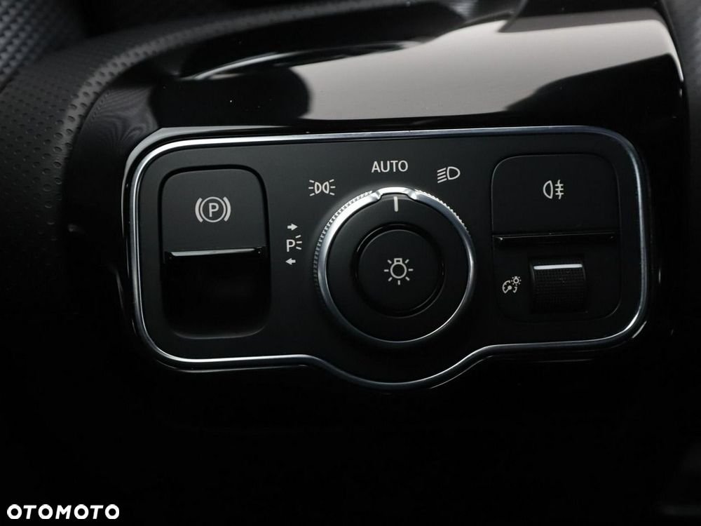 Mercedes-Benz CLA 200 d 8G-DCT Progressive - 36